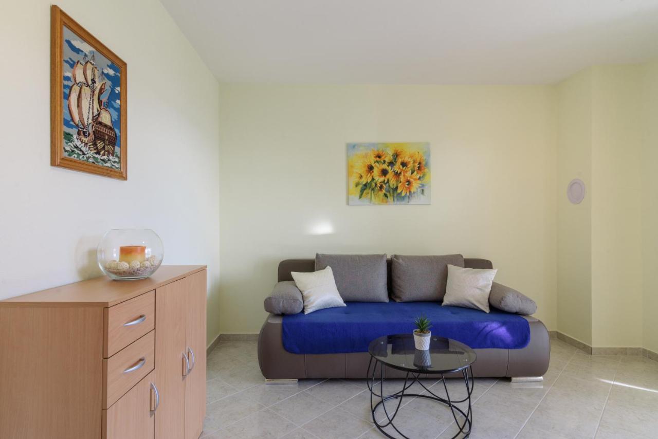 Apartmani Emil تروغير المظهر الخارجي الصورة