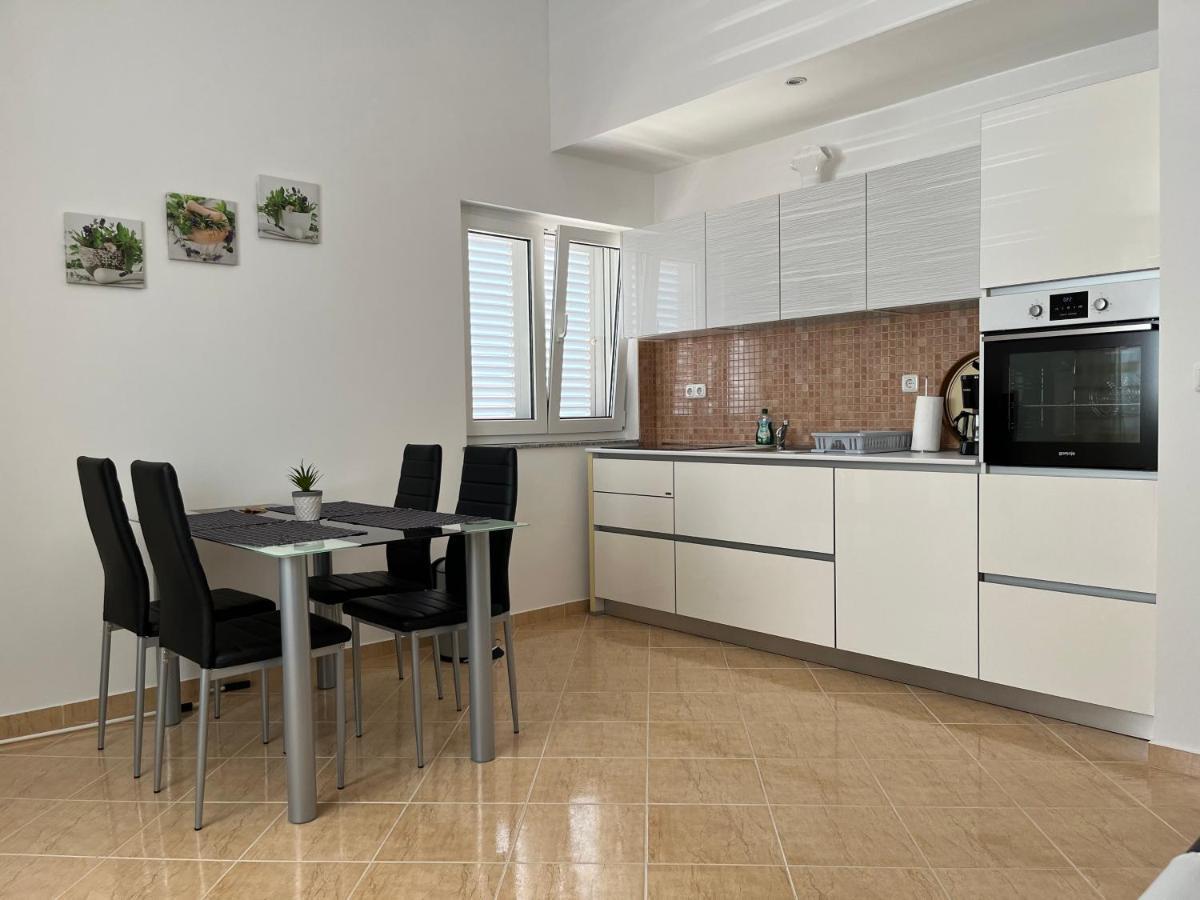 Apartmani Emil تروغير المظهر الخارجي الصورة